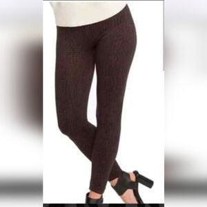 SPANX Look At Me Now Seamless Leggings In Crocodile Print. Brown/black. Size LG